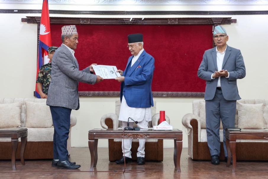 फलाम खानी खुलेपछि बेलीब्रीजको लागि स्वदेशमै कच्चापदार्थ— प्रधानमन्त्री